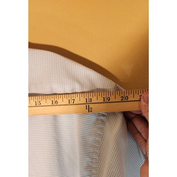 Izod Wrinkle-Free Varsity Oxford Short Sleeve - Picture 7 of 7